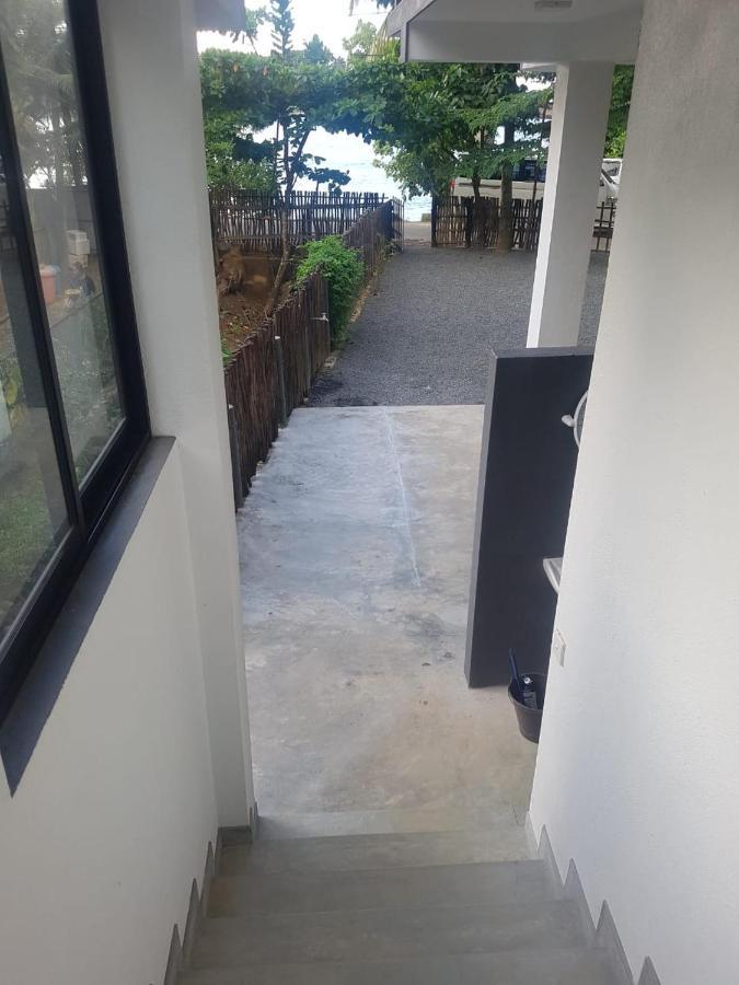 Hotel Waves Hiri Dikwella Sur Exterior foto