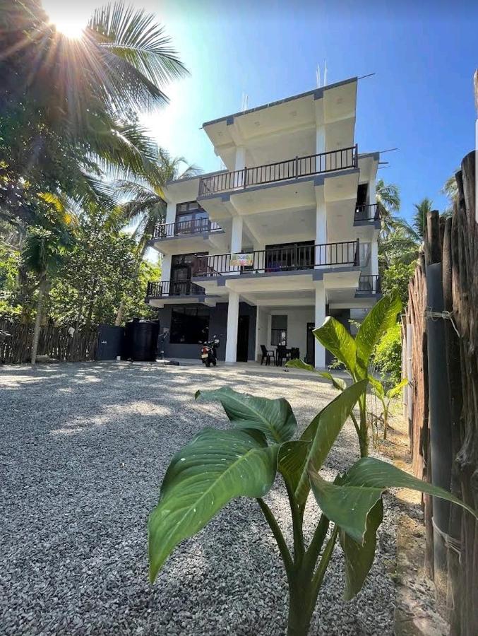 Hotel Waves Hiri Dikwella Sur Exterior foto
