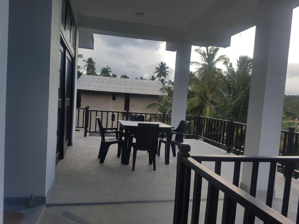 Hotel Waves Hiri Dikwella Sur Exterior foto