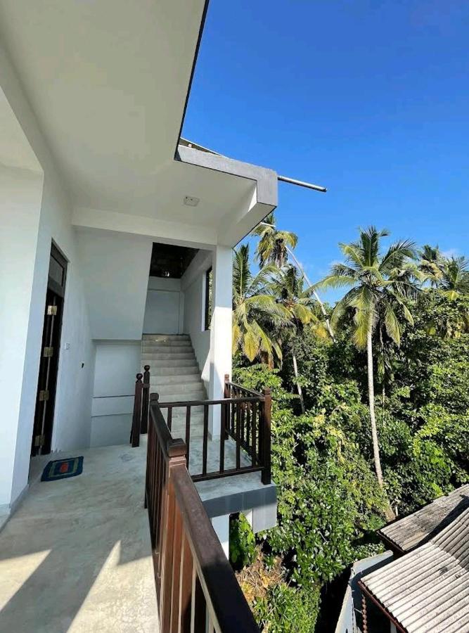 Hotel Waves Hiri Dikwella Sur Exterior foto