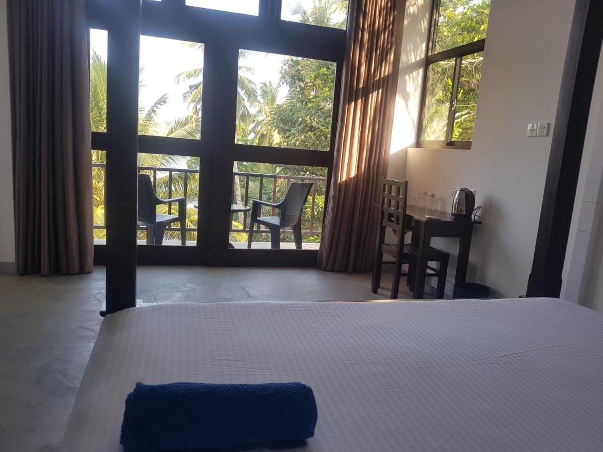 Hotel Waves Hiri Dikwella Sur Exterior foto